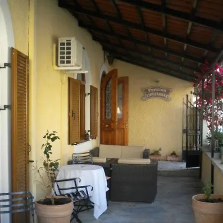 Hirolakas Casa de hóspedes 2*